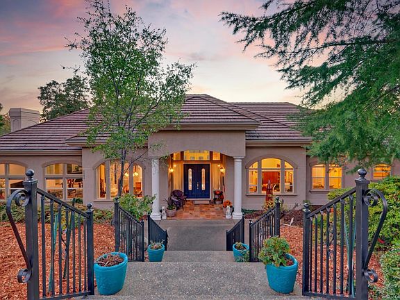 3rd image of 2566 Highland Hills Dr