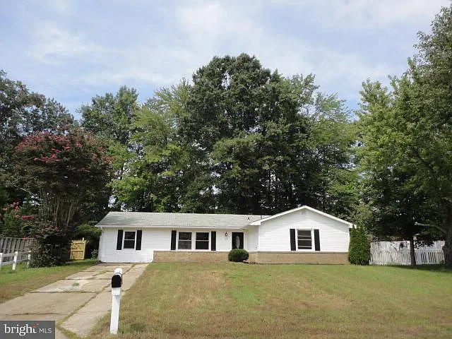 17 Blackpool Cir photo 1