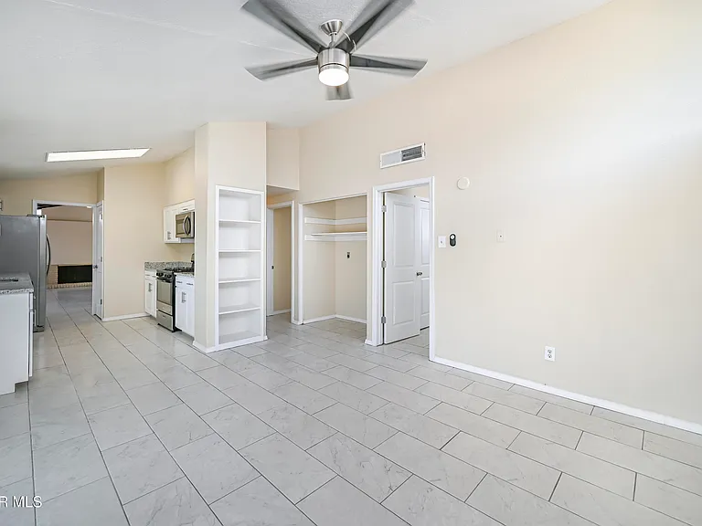 368 Chermont Ct — Photo 9