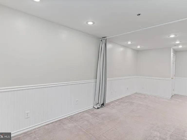 8212 Silverton Ct — Photo 20