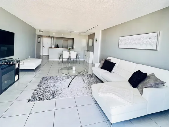 2780 NE 183rd St APT 2015, Aventura, FL 33160