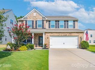 2812 Gilbraltar St, Davidson, NC 28036