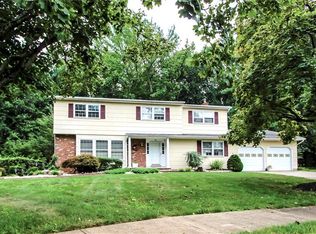2 Brunswick Dr, Morganville, NJ 07751