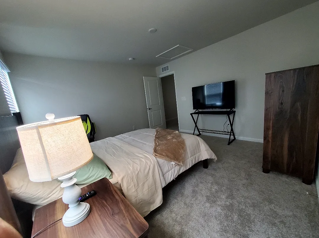 1 bed, $1,100 — Photo 3