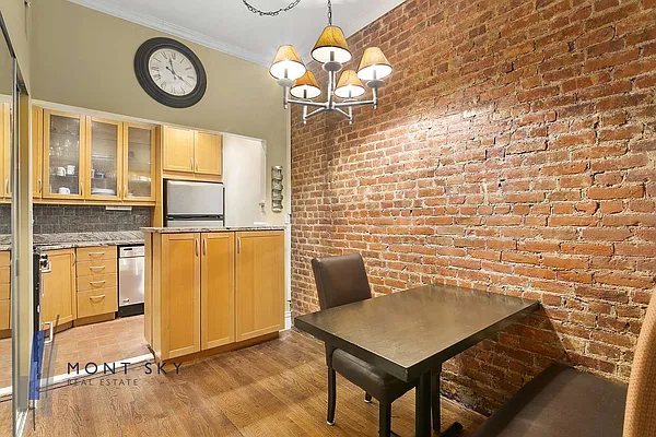 Sold by Mont Sky Real Estate | media 2