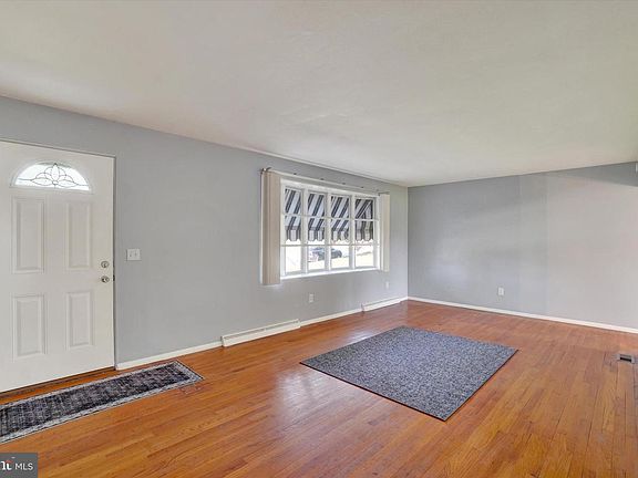 5th image of 2833 Anita Dr