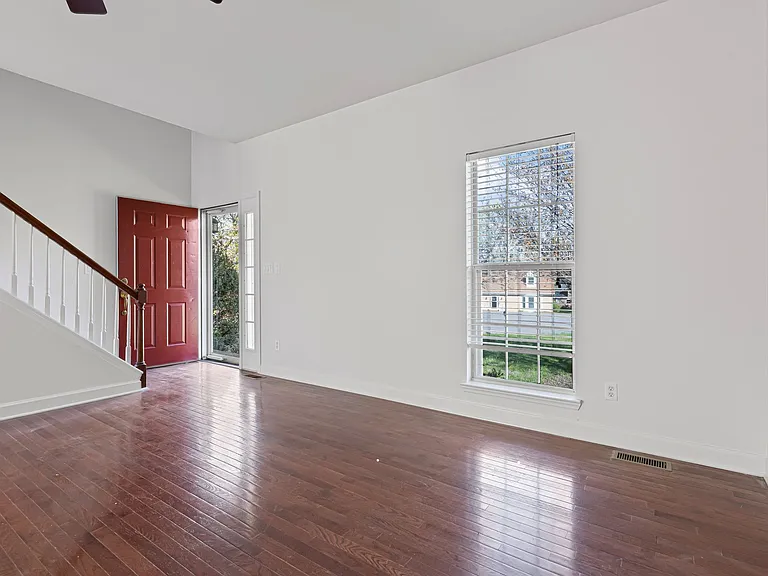 142 Big Ben Ct — Photo 12