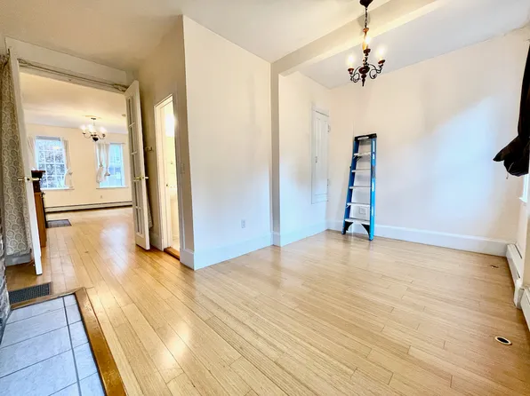 95 W Cedar St APT 1, Boston, MA 02114