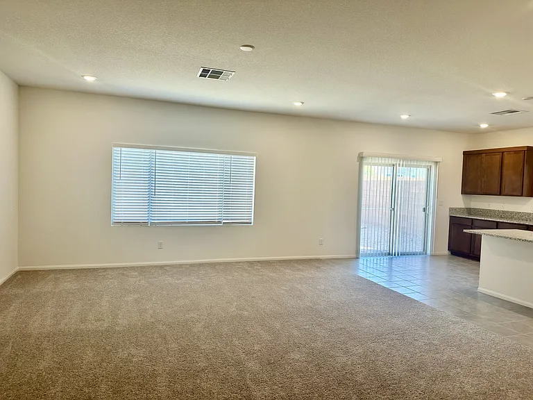 5595 Erindale Terrace Ave — Photo 7