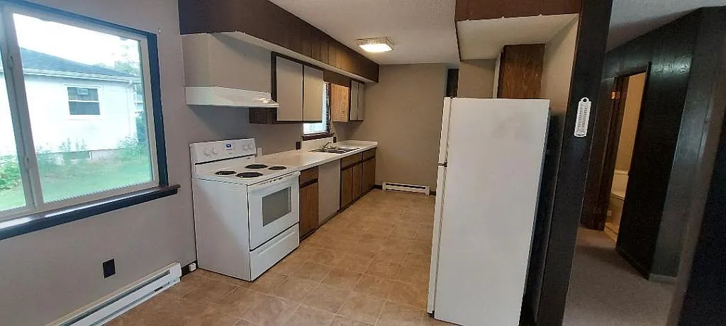 147 Paras Hill Apt B — Photo 1