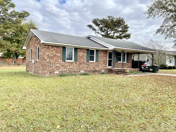3815 Robin Rd, Ayden, NC 28513