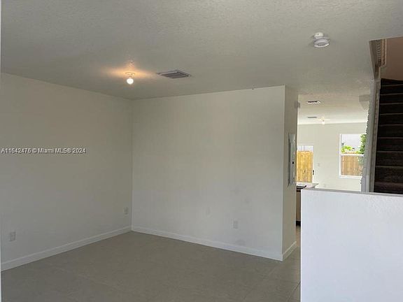 5th image of 1887 SE 26th Ave #1887
