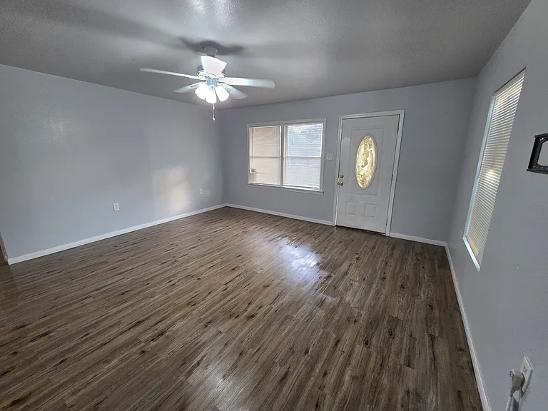 485 Garland St — Photo 2