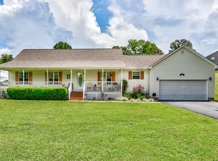 1235 Martin Ln, La Follette, TN 37766