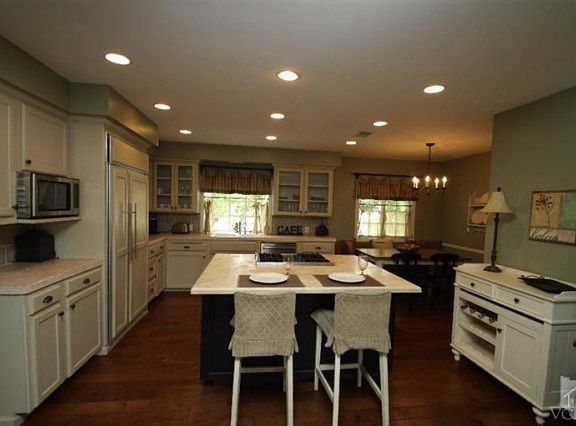 3rd image of 1049 El Segundo Dr