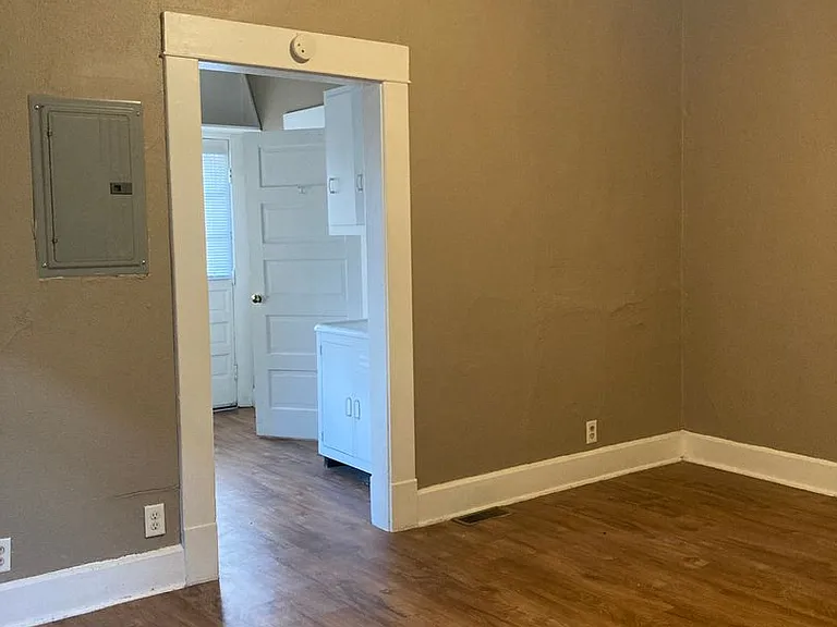 619 W. Howard St. — Photo 1