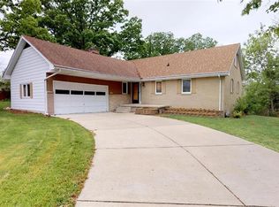 2240 Hoyt Knls, Decatur, IL 62526