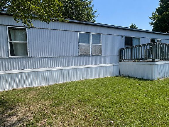 2nd image of 3731 Magnolia Ct