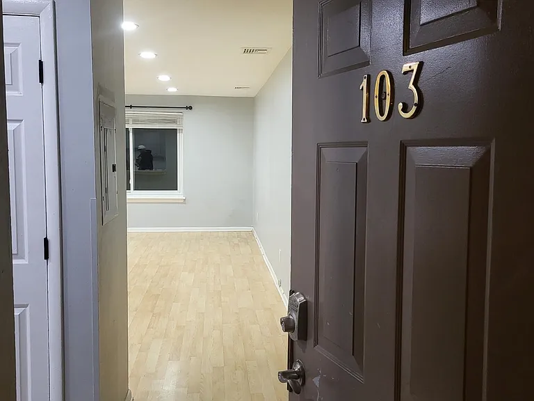 7430 Kennedy Blvd #103 — Photo 5