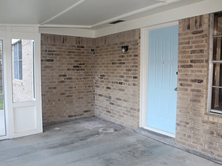 1414 N Live Oak St — Photo 29