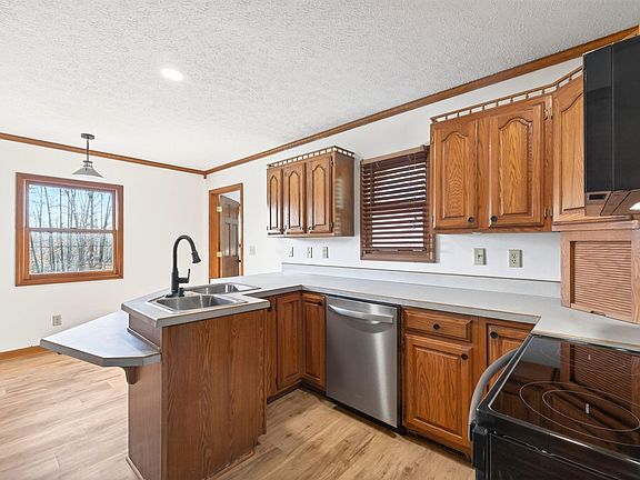 5th image of 1346 N Old Worthington Rd