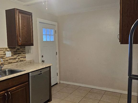 4th image of 955 Aragon Ave APT B