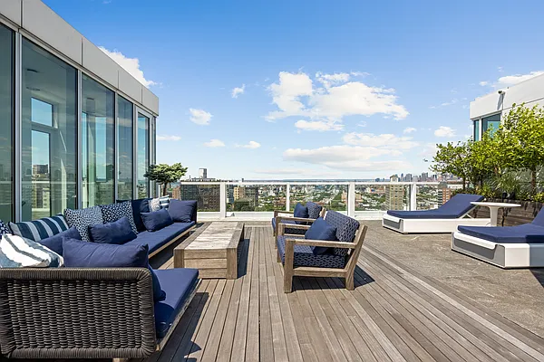 Sold by Erica Sullivan, LREB | media 16