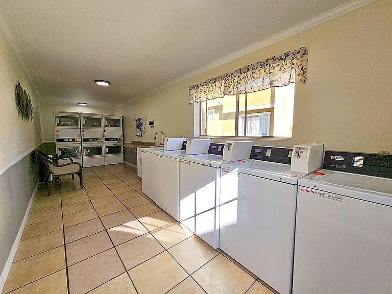 East Orange Village Apartments — Photo 31