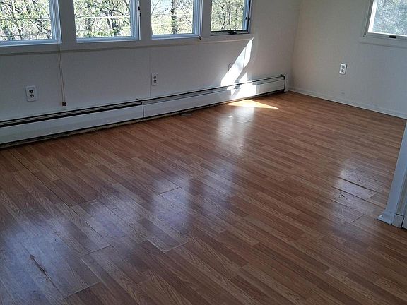 5th image of 20 N OAKWOOD Trail