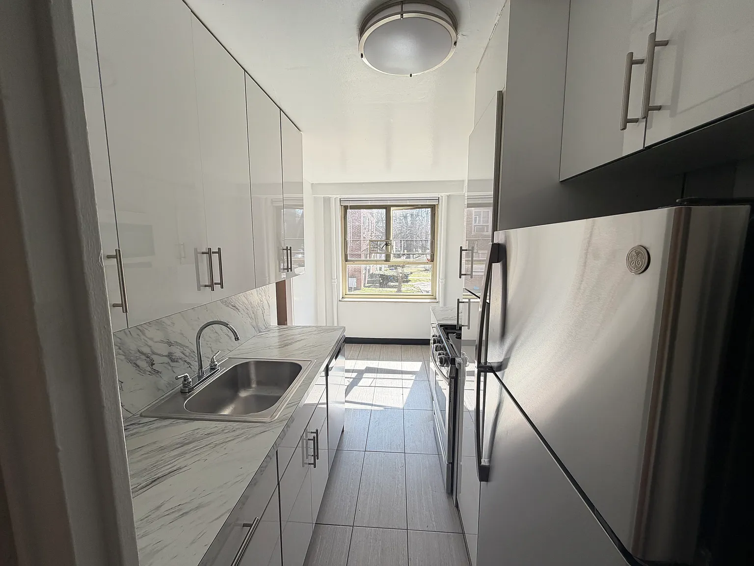 186th Ln, Fresh Meadows — Photo 2