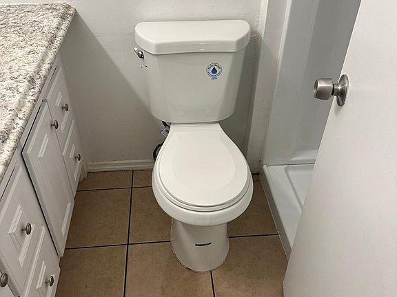 2nd image of 4424 N 53rd Ln APT 2
