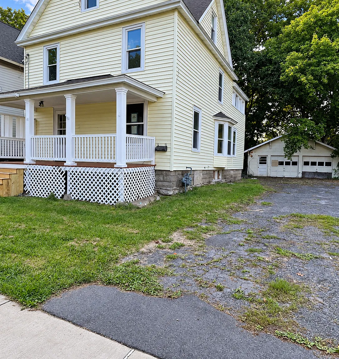 4 bed, 1468 sqft, $2,300 — Photo 2