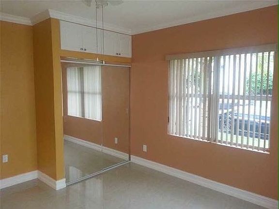 4th image of 119 Menores Ave #Apt 1