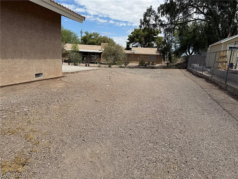 1560 Albino Dr — Photo 18