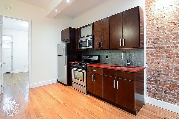 1st image of 694 Franklin Ave #5