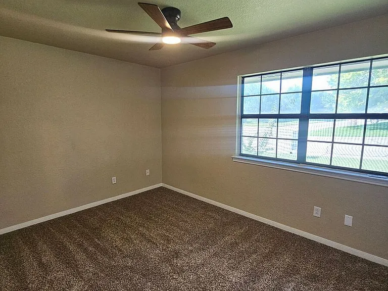 700 Racquet Ct — Photo 7