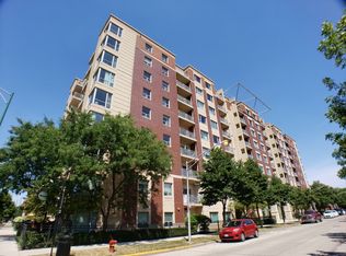 100 N Hermitage Ave UNIT 916, Chicago, IL 60612