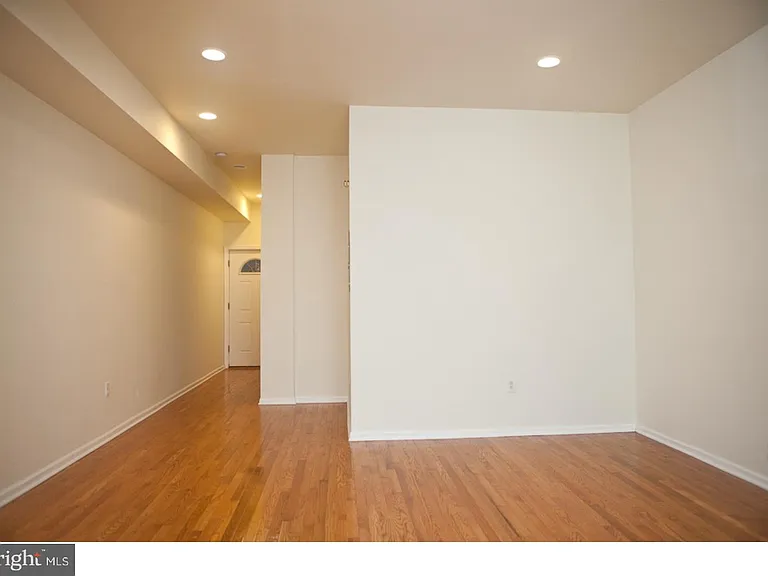 1531 Poplar St #1 — Photo 3