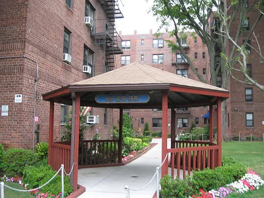 35 Oliver Street