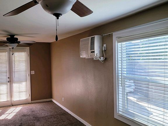 5th image of 419 E El Morado Ct