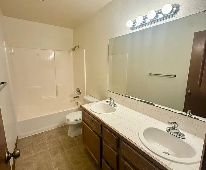 5809 W 18th St — Photo 23