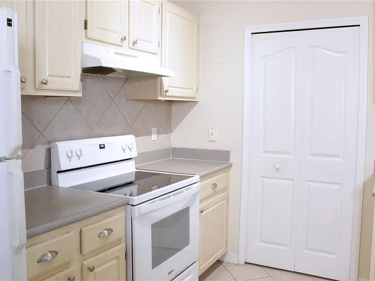 8925 Legacy Ct #107 — Photo 10