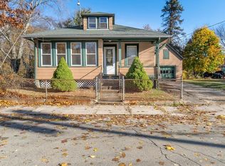 41 Governor Ave, Bellingham, MA 02019