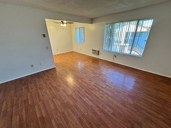 5th image of 994 Leslie Rd APT 5