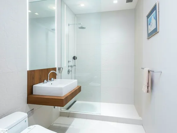 15 Central Park West image 12 of 20