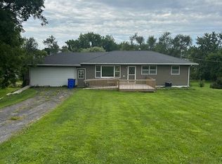 3713 Rogers Rd NW, Cedar Rapids, IA 52405