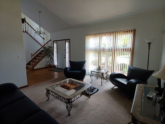 4th image of 4880 Pickford Dr