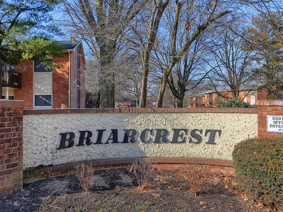 Briarcrest Gardens Townhomes & Apartments