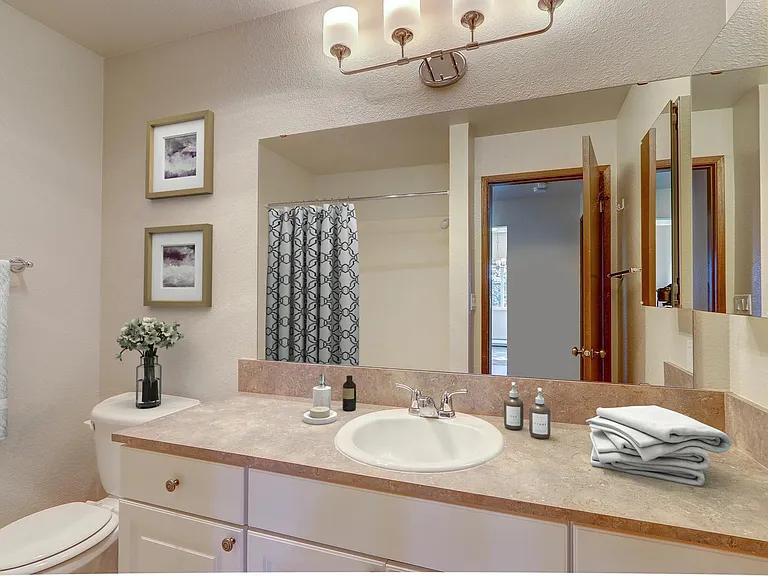 1706 NW 59th St #202 — Photo 8
