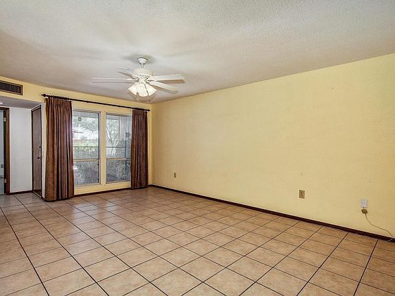 4th image of 10841 W Santa Fe Dr